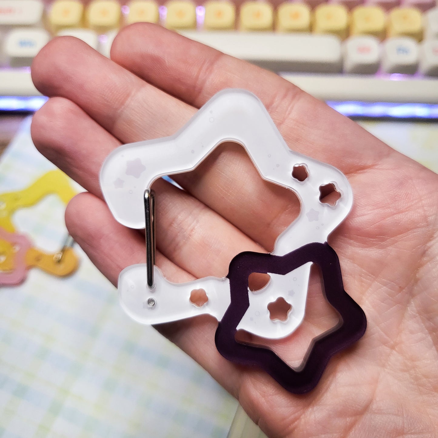Star Shapes Acrylic Carabiner Clip | Keys Bag Charm Holder Pink Blue Green White Purple Yellow