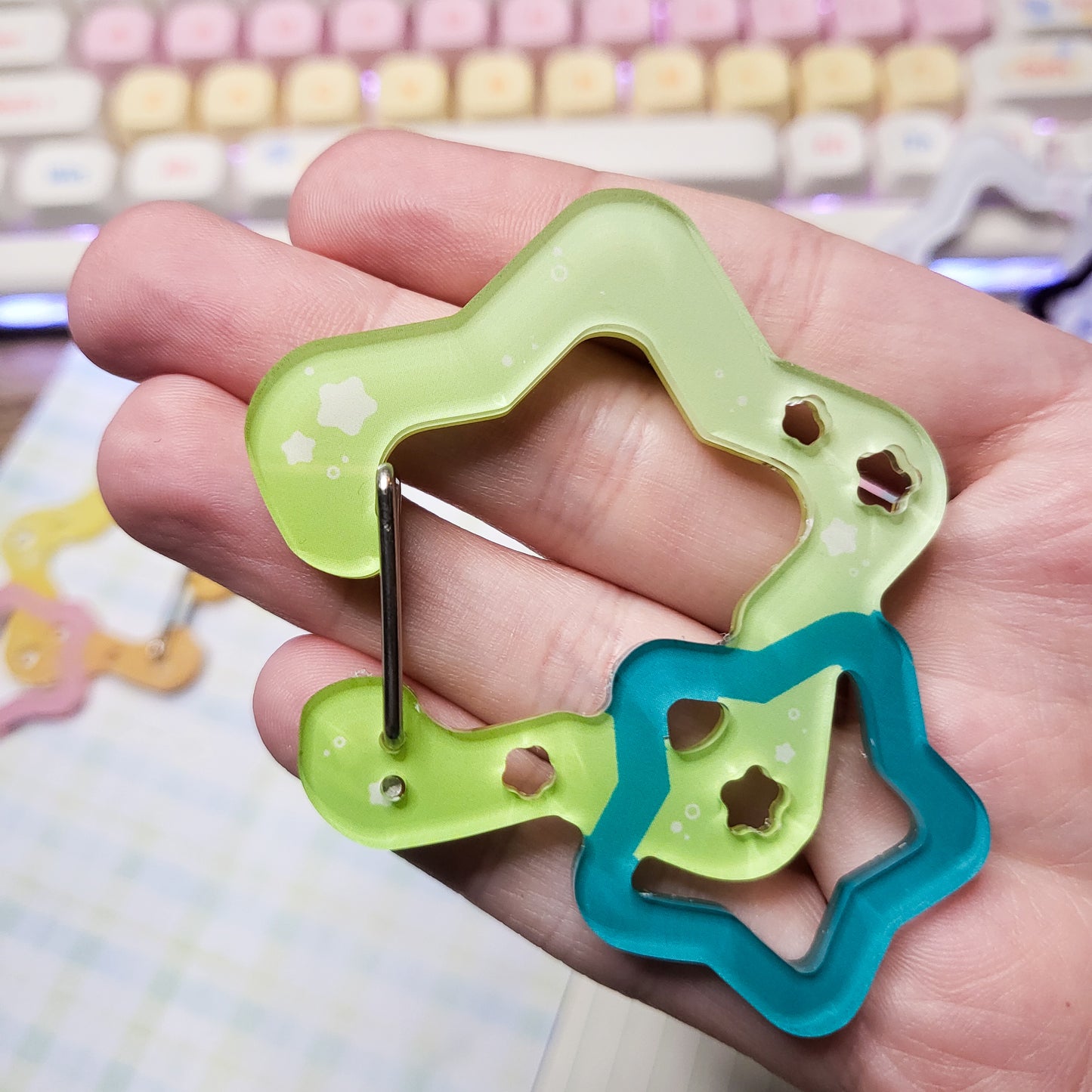 Star Shapes Acrylic Carabiner Clip | Keys Bag Charm Holder Pink Blue Green White Purple Yellow