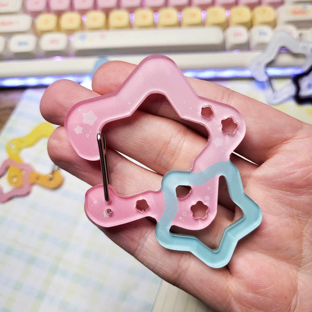 Star Shapes Acrylic Carabiner Clip | Keys Bag Charm Holder Pink Blue Green White Purple Yellow