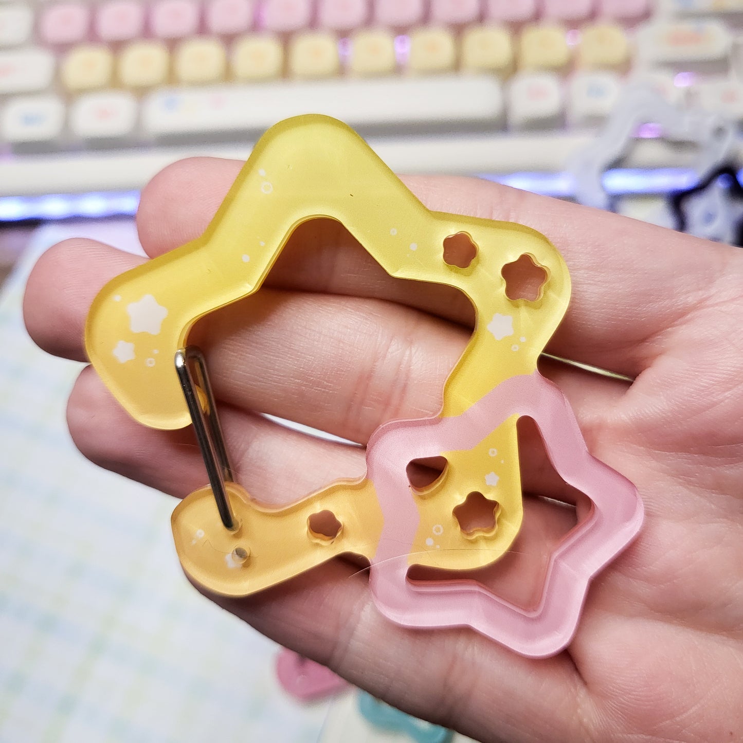Star Shapes Acrylic Carabiner Clip | Keys Bag Charm Holder Pink Blue Green White Purple Yellow